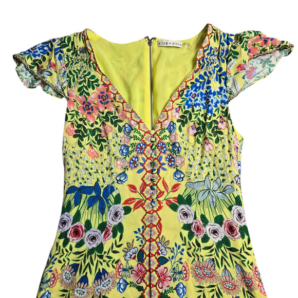 Alice + Olivia Hadley Button Front Dress in Wildflower Daffodil Size: 2 - Picture 3 of 8